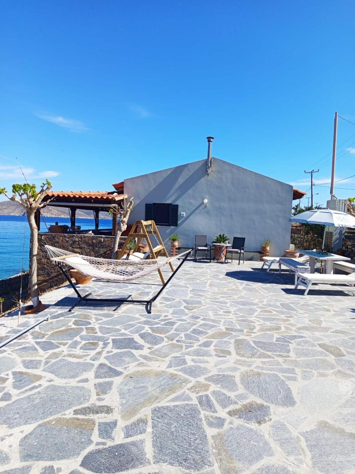 Tholos Alexandra'S Beachfront House Kavoúsion Habitación foto